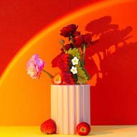 Load image into Gallery viewer, Strawberries and Flowers Hair Claw
