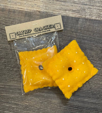 Load image into Gallery viewer, Cheeze cracker catnip toy
