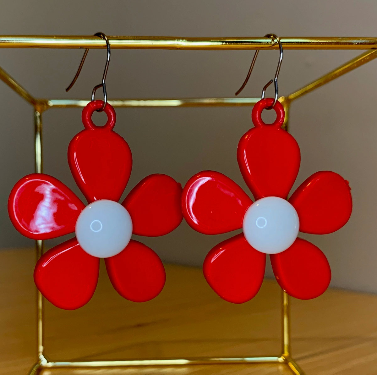 Red & White Mod Flower Power Earrings