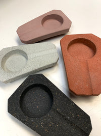 Load image into Gallery viewer, Concrete Ashtray – Terrazzo Black
